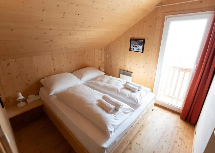 1a Nest - Grillen, Wandern, Panorama Sauna! בקתה