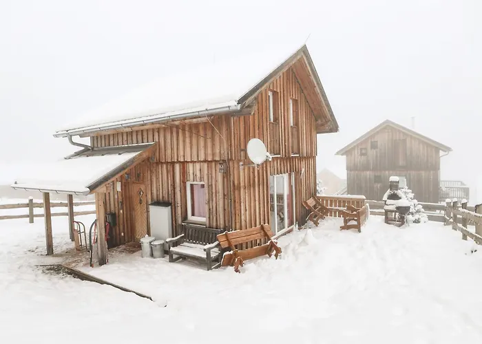 1a Nest - Grillen, Wandern, Panorama Sauna! בקתה